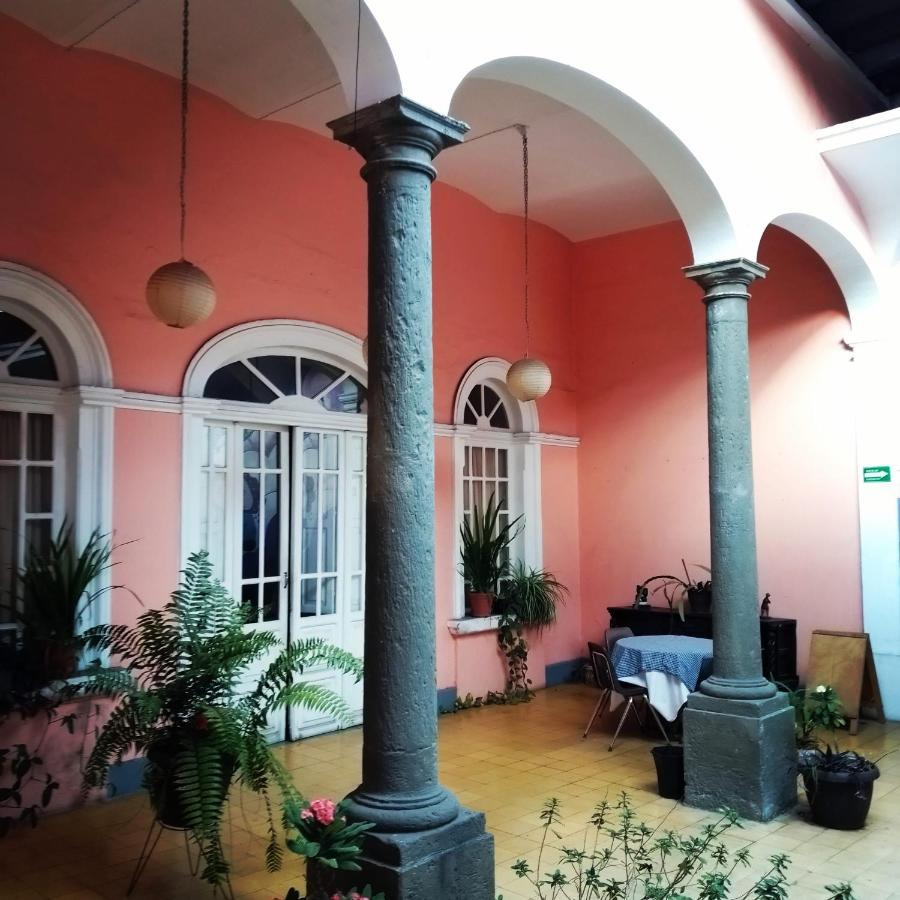 Отель Maska Mansion Gdl, Hosting And Yoga Гвадалахара Экстерьер фото