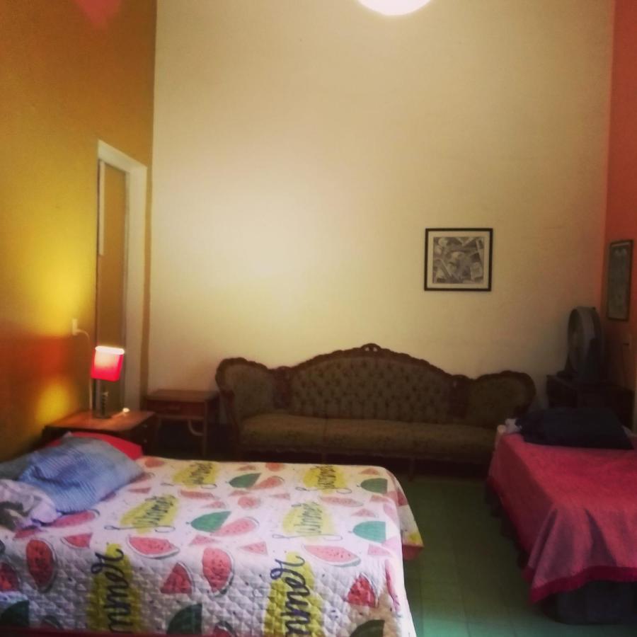 Отель Maska Mansion Gdl, Hosting And Yoga Гвадалахара Экстерьер фото