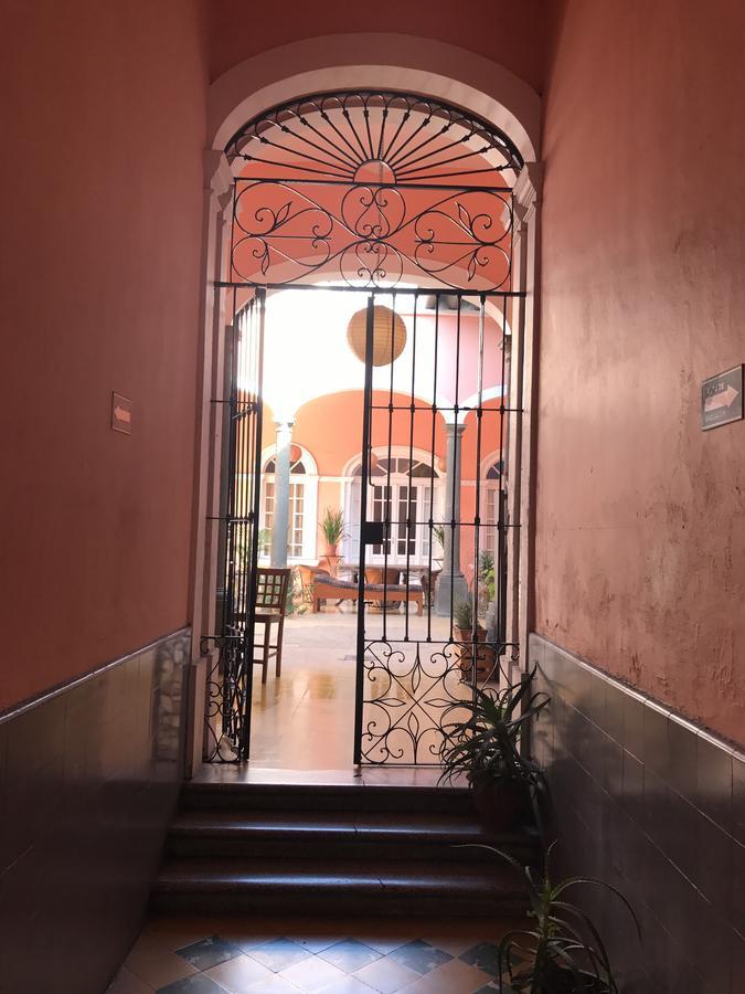 Отель Maska Mansion Gdl, Hosting And Yoga Гвадалахара Экстерьер фото