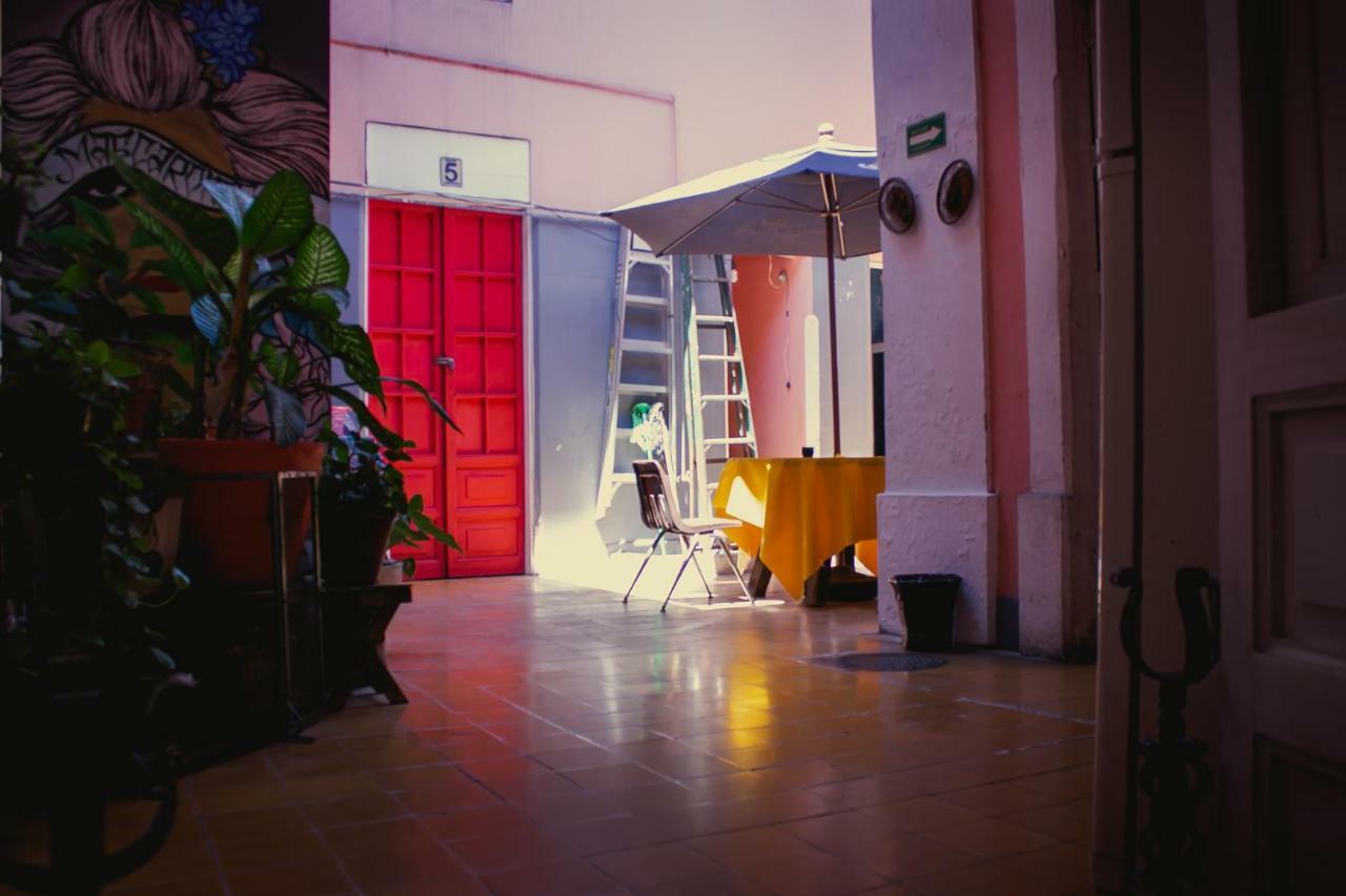 Отель Maska Mansion Gdl, Hosting And Yoga Гвадалахара Экстерьер фото